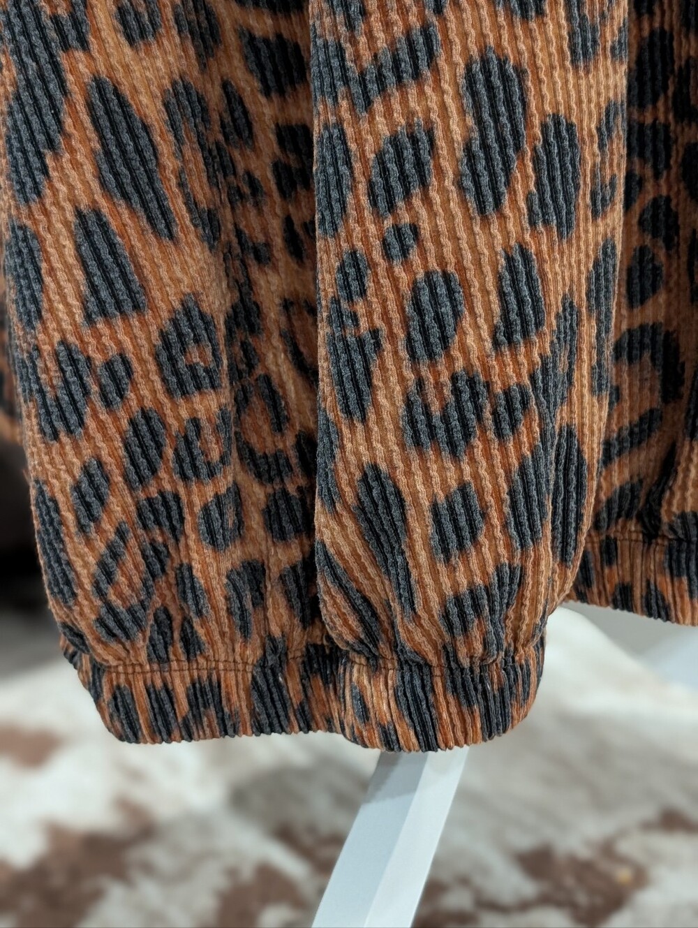 Leopard Ribbed Print Dress - Picture 5 of 6